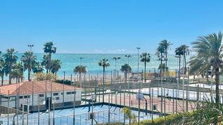 Pis a Poniente-Faro. Amplio piso con vistas al mar