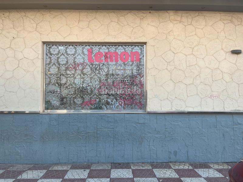 Foto 6a89276e-1660-4ad0-967b-39b6639d2238. Location local commercial dans Centro Torre del Mar