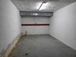 Aparcament cotxe a El Tomillar. Cochera cerrada en el tomillar