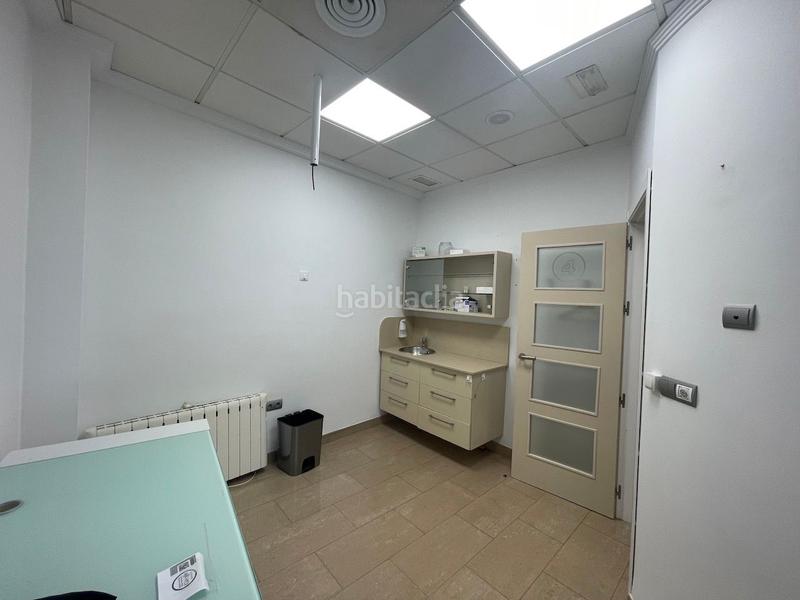 Foto eef49369-9bc3-4ff4-a4f1-b6c5932d2697. Locale commerciale in Centro Torre del Mar