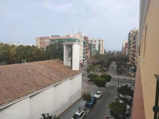Piso en Centro. Amplio piso en el centro de torre del mar