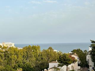 Apartament en Zona Centro Comercial Torrequebrada. Apartamento a pocos metros de la playa