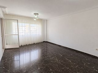 Flat in Poniente-Faro. Piso en residencial privado