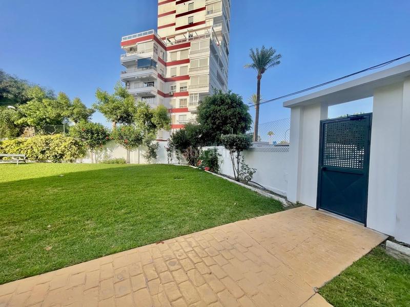 Foto e2822732-e332-4002-a5f4-e8d27b984ac6. Piso  en segunda línea de playa con vistas al mar. en Torre del Mar