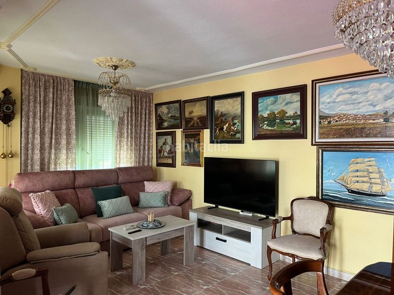 Foto 7915f1ed-28a5-44b9-a1c4-f7f4e1d0e572. Pis amb calefacció piscina a Poniente-Faro Torre del Mar