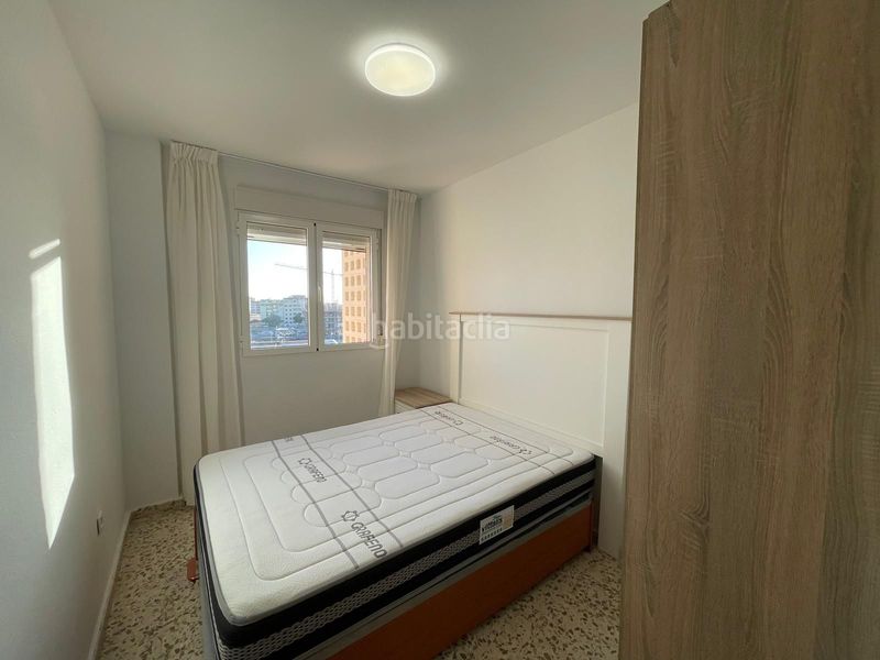 Foto 4199c499-fe7a-4960-af01-8ff2317e6e3d. Pis amb piscina a Poniente-Faro Torre del Mar