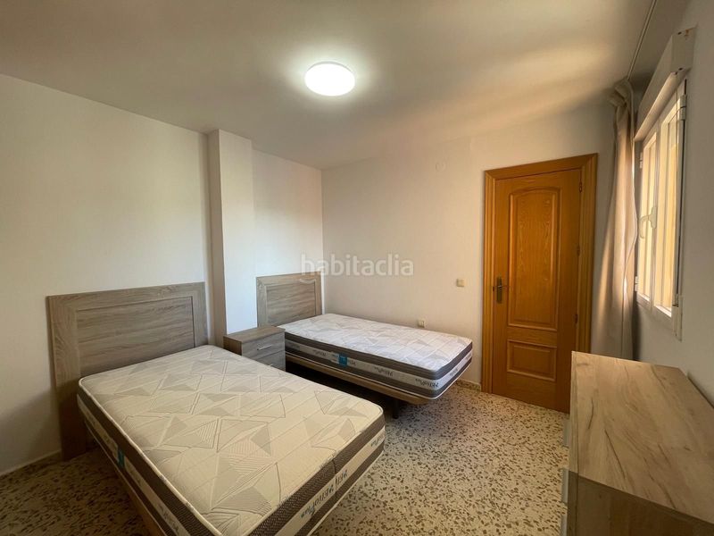 Foto 5a704dc8-014f-424d-99ce-546898f2572d. Pis amb piscina a Poniente-Faro Torre del Mar