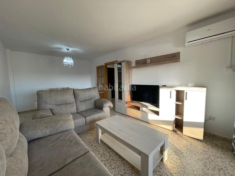 Foto 96aabcd5-16fc-42f7-8bd1-6ee1bb44ab86. Pis amb piscina a Poniente-Faro Torre del Mar