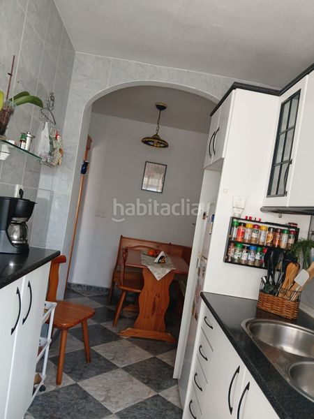 Foto 8dd78958-323b-411a-a928-331a4b065e06. Pis amb calefacció piscina a Paseo Marítimo de Levante Torre del Mar