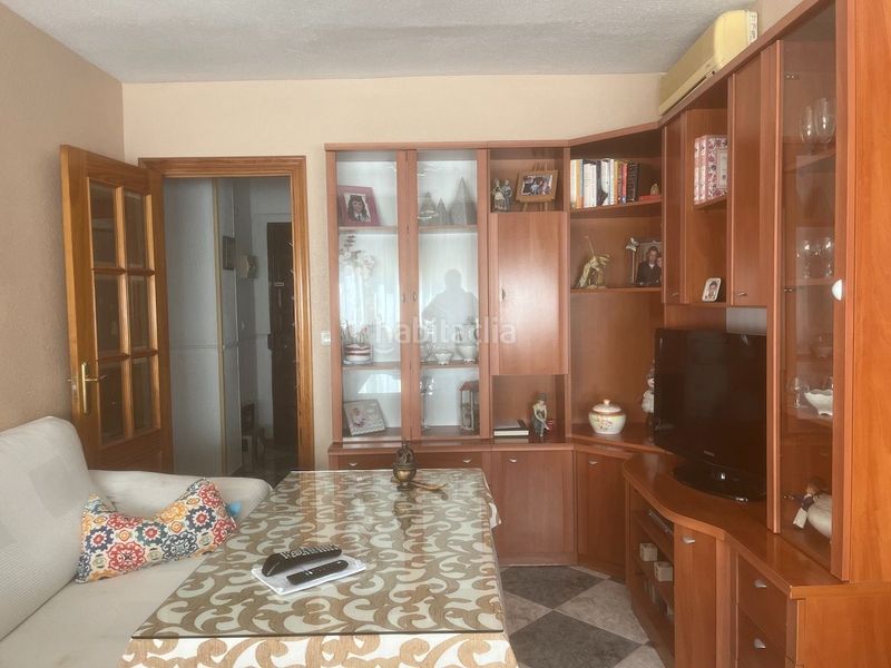 Foto d888bab9-d6f5-4398-b09d-64bb85aebb62. Pis amb calefacció piscina a Paseo Marítimo de Levante Torre del Mar