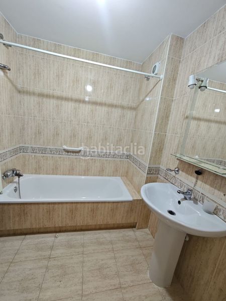Foto 065549e0-039c-4ba5-8e43-188929b68456. Dúplex a Poniente-Faro Torre del Mar