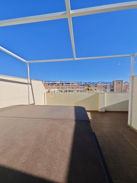 Foto ad9aed3a-6d69-4e17-aef8-1d5134ec9dd3. Dúplex a Poniente-Faro Torre del Mar