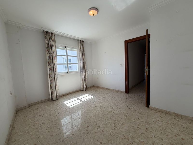 Foto 3ee15df8-7d63-43b7-8618-3071cc6c7334. Pis a Poniente-Faro Torre del Mar