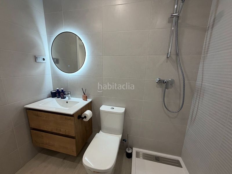 Foto a4b35f39-0c84-477f-b433-bee0c5a78109. Casa adossada amb piscina a Benajarafe