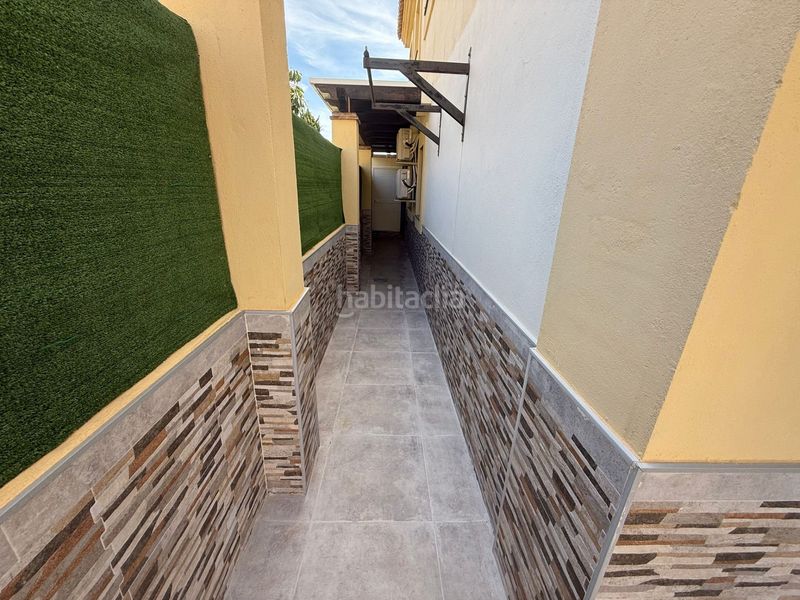 Foto a606109b-7954-42c8-aa25-34c49d257f3e. Àtic amb calefacció piscina a Caleta de Velez