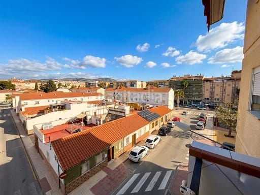 Foto 9c96f389-f7fc-4c5b-b572-f26854326a1a. Pis a Hispanidad - Vivar Téllez Vélez - Málaga