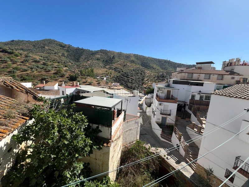 Foto 7918d614-95b3-486d-8ce7-5b3843ff93a8. Casa adossada a Arenas