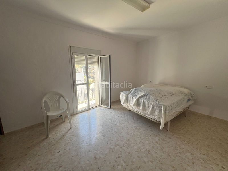 Foto edadd409-bb4b-45c1-8046-0b6f85519a8c. Casa adossada a Arenas