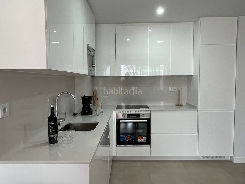 Foto a5a9d172-f9d2-45f8-9e02-d4a18fa8216d. Alquiler piso en calle yerbabuena 9 piso practicamente a estrenar en Algarrobo Costa