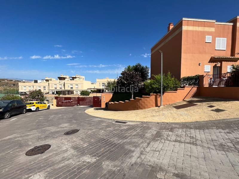 Foto e1b42676-15cd-43b4-9ef4-d0182a2e072f. Reihenhaus in avenida amatista 17 in Almayate Bajo