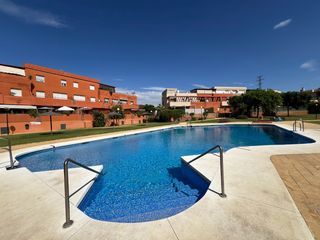 Ground floor  Calle ópalo 7. Fantástico bajo en residencial privado