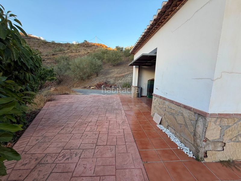 Foto 81884fd0-b97d-4089-8099-834573ee4d49. Masia amb xemeneia piscina a Canillas de Aceituno