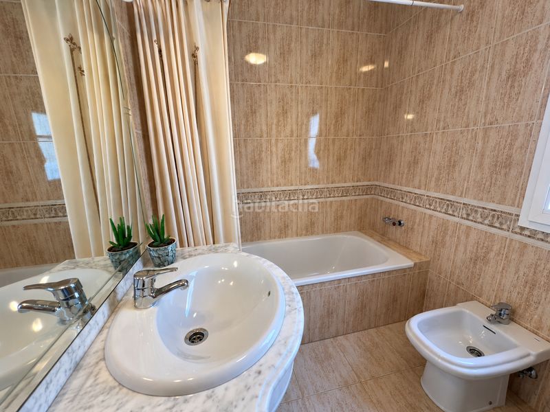 Foto b456b5ba-c809-4539-a8e7-7d064ecc2ad9. Reihenhaus mit pool in Chilches