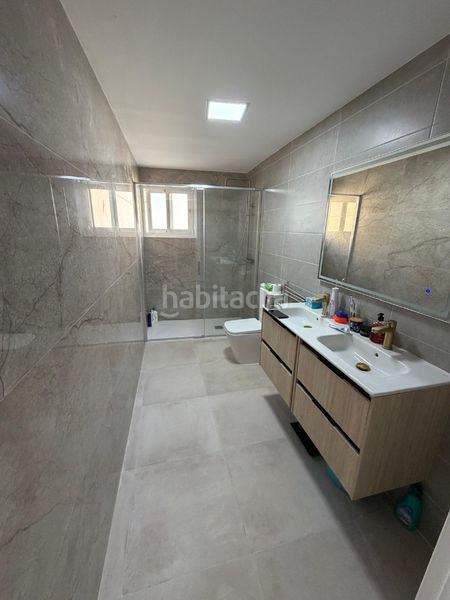 Foto f7a616db-a1ef-4079-a010-66546b100864. Etagenwohnung in Centro Torre del Mar