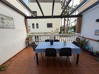Maison à Calle jábega 45. Fantástica casa a un minuto de la playa