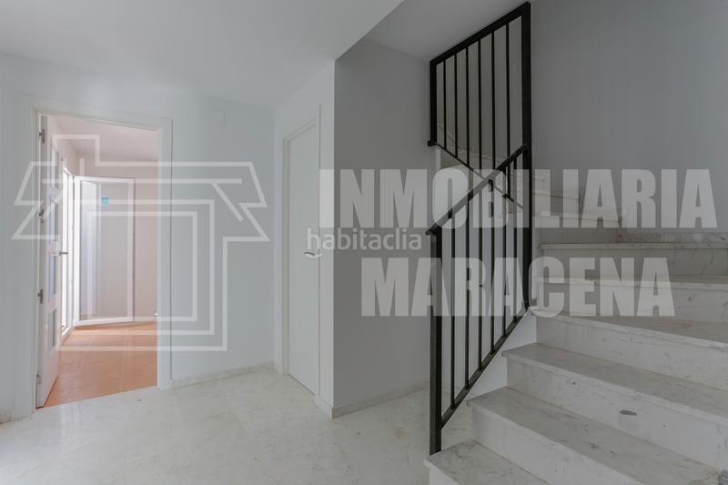Foto 0c431de2-6136-4cfc-a397-c16c32f319d9. Maison jumelée avec parking dans Láchar