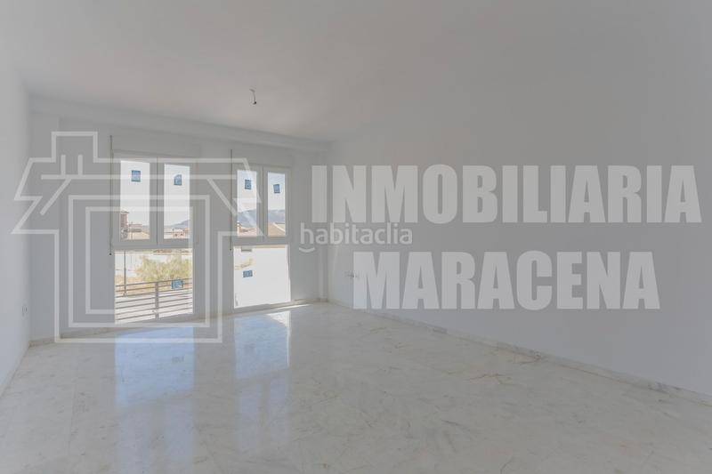 Foto 8156c0e2-258f-4a34-abf7-5b876526ca3a. Maison jumelée avec parking dans Láchar