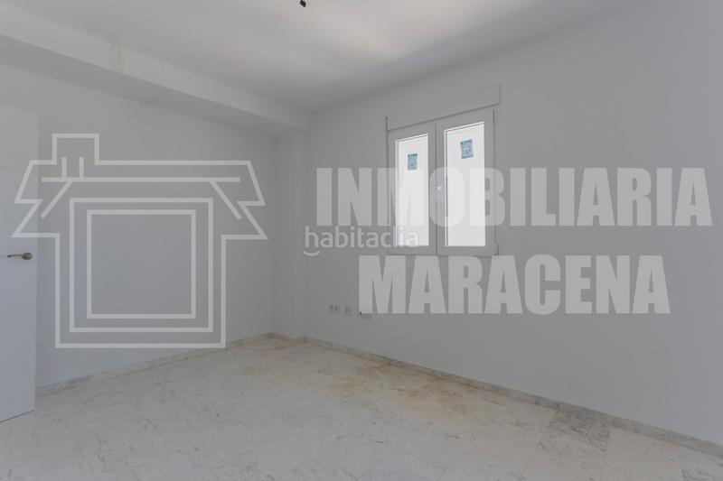 Foto 9e71cbf9-eeb9-47e2-ab0c-cb43b349d08b. Maison jumelée avec parking dans Láchar