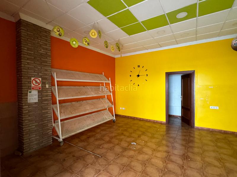 Foto 694dd260-3e99-4fb8-879b-6c8542f88644. Location local commercial dans Joaquina Eguaras Granada