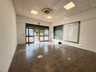 Rent Industrial building in Albolote