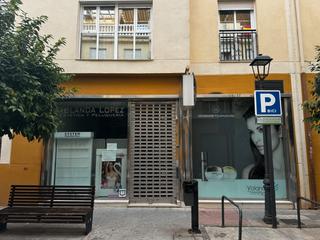 Geschäftsraum in Calle montilla 64. Local en maracena en venta