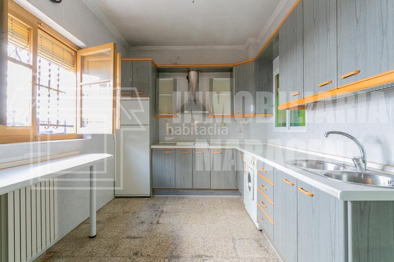 Foto ac0fe3da-bd02-469f-bbb5-dfc742d11abb. Casa adossada amb calefacció a San Francisco Javier Granada