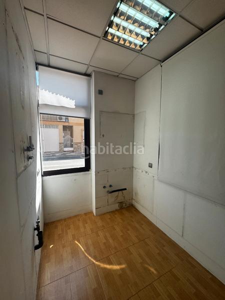 Foto fc61e1b4-3b7b-4946-a7ad-e31fc9afc7e3. Miete geschäftsraum in avenida los claveles 5 in Maracena