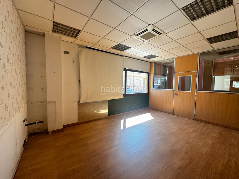 Foto 2c14991a-2225-43fc-b0d7-780993a40142. Rent business premise in avenida los claveles 5 in Maracena