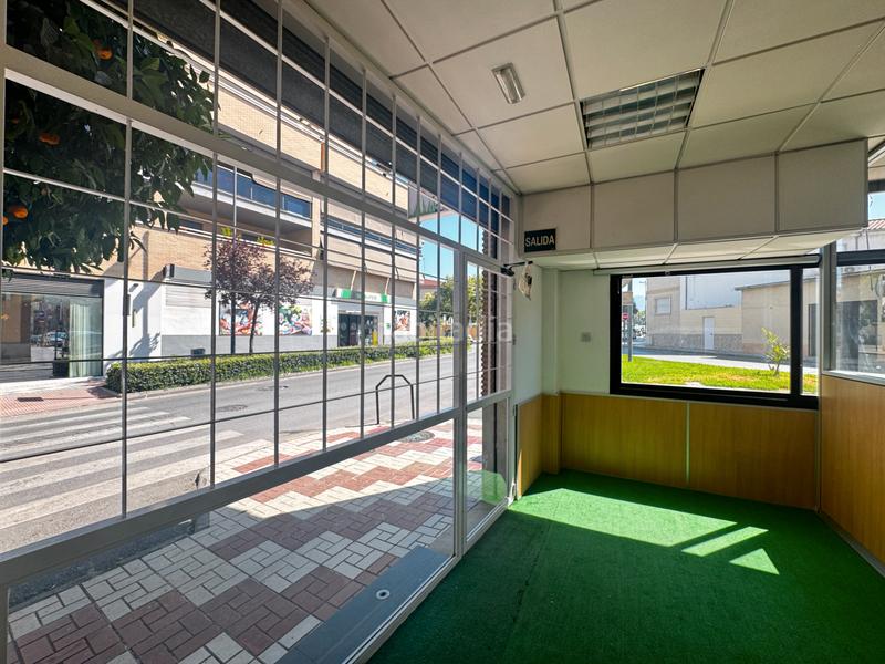 Foto 3c5ce930-db10-43bf-9237-57e1e7f6510c. Rent business premise in avenida los claveles 5 in Maracena