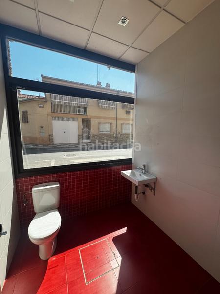 Foto 656dcea6-bdd0-45ad-ab21-8eea2362a0b1. Rent business premise in avenida los claveles 5 in Maracena