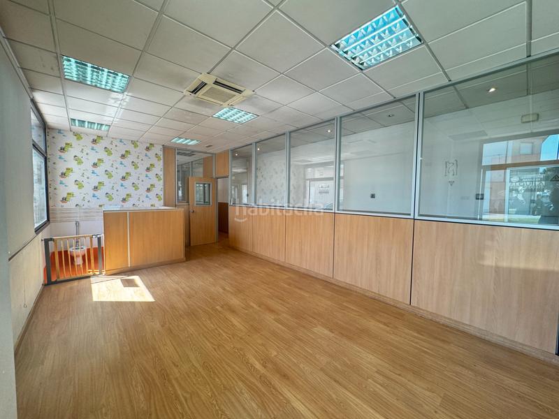 Foto 71754e0a-7b6b-4ee1-b577-43704d81d944. Rent business premise in avenida los claveles 5 in Maracena