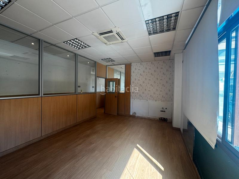 Foto f87f4f4f-96c9-42c3-8644-2877ad01762d. Rent business premise in avenida los claveles 5 in Maracena