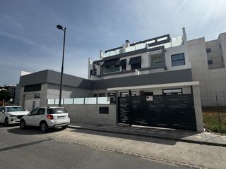 Aparcament cotxe a Maracena. Plaza de aparcamiento en maracena, en venta