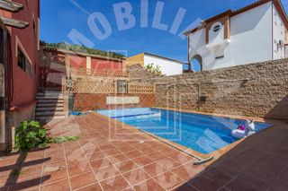 Casa aparellada a Albolote. Casa en albolote en venta ( torreon )