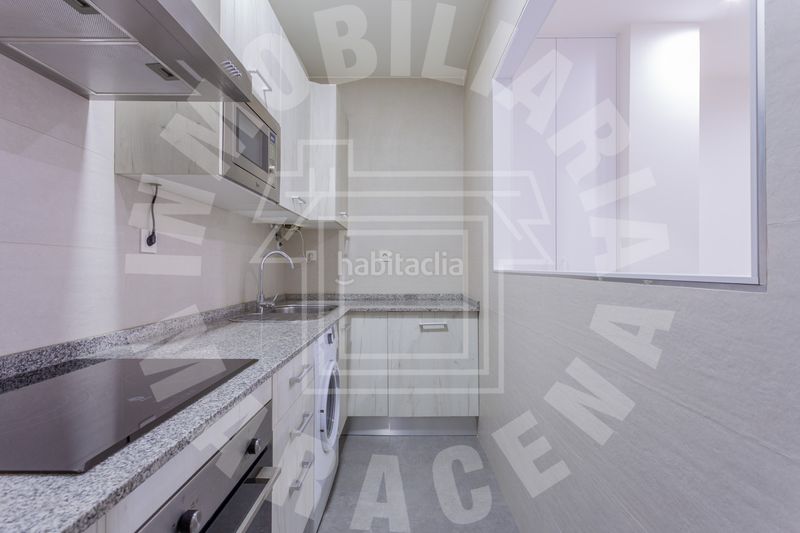 Foto b3329e4a-2986-4216-92fb-5a2a59a7be18. Estudio en calle pais de nunca jamas 8 estudio profesional en venta, en Maracena