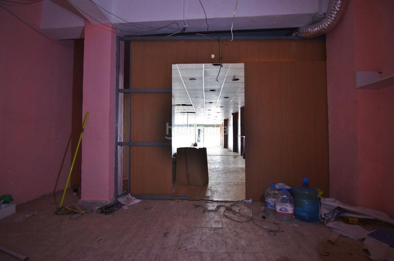 Foto 68793d73-6e4e-45d9-949d-2672f4672eb5. Location local commercial dans calle juan lirola 25 dans Almería