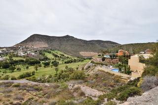 Terrain résidentiel à Calle higueras (env) 12. Construya la casa de sus sueños en primera línea de golf en la e
