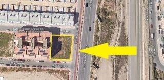 Terreno residenziale  Calle de escorpio. Parcela urbana en zona torrecardenas