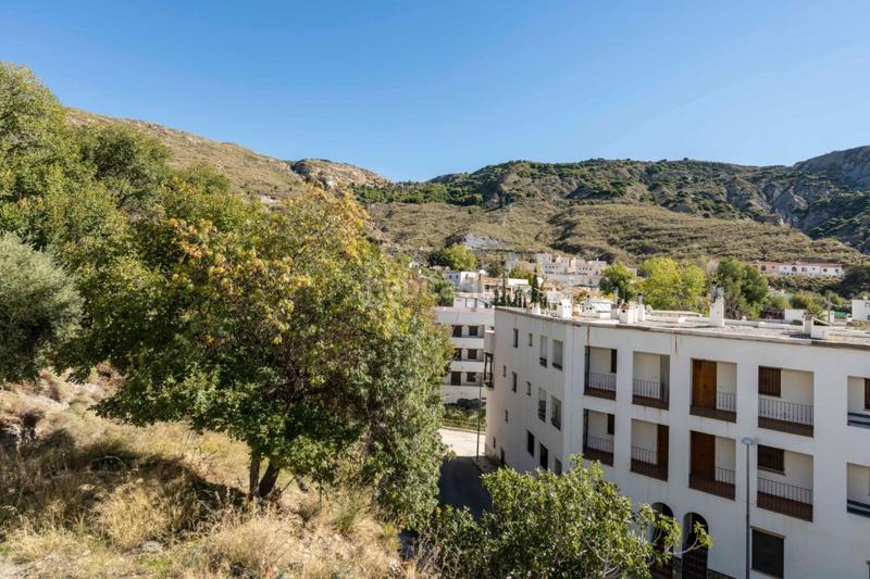 Foto 3716c87a-8c73-4273-b1bd-4304b554cad8. Planta baja venta de piso en guarros , con terraza independiente! para disfrutar de la familia, en la alpujarra en Paterna del Río