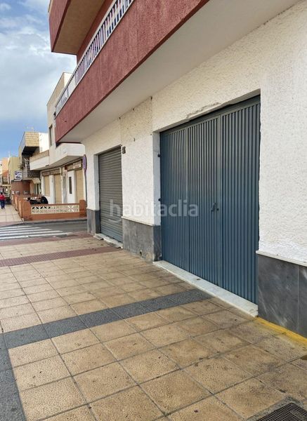 Foto a06983e9-cb95-4a3e-91b8-3b1eb4624700. Alquiler local comercial en carretera nijar esquina calle volatin 94 se alquila local en ctar de nijar en Níjar
